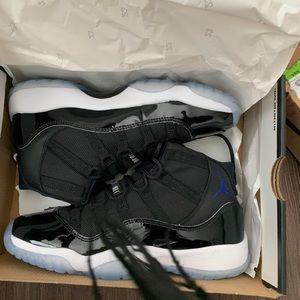 Jordan 12’s